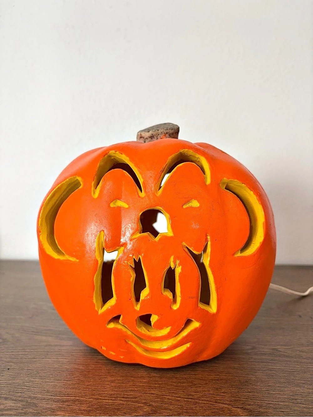 Disney Minnie Mouse Light-Up Pumpkin Halloween Decor Paper Magic Vintage 1999